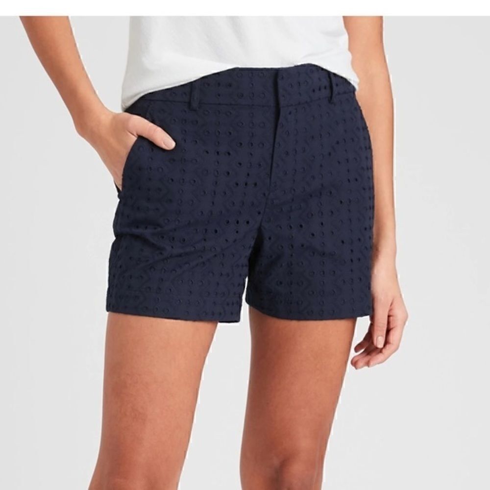 Banana Republic Eyelet Tailored Short - 4 inch inseam